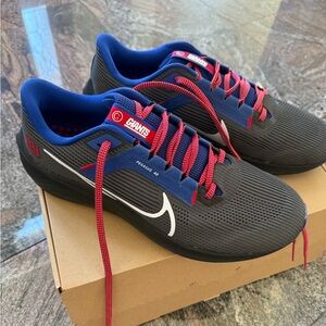 New York Giants Nike Unisex Zoom Pegasus 40 Running Shoe - Anthracite